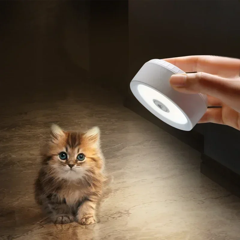 LED ナイトライト - タッチコントロール、調光可能、3 色 |   磁気マウント、バッテリー駆動ワイヤレス |   寝室、キャビネット、階段用