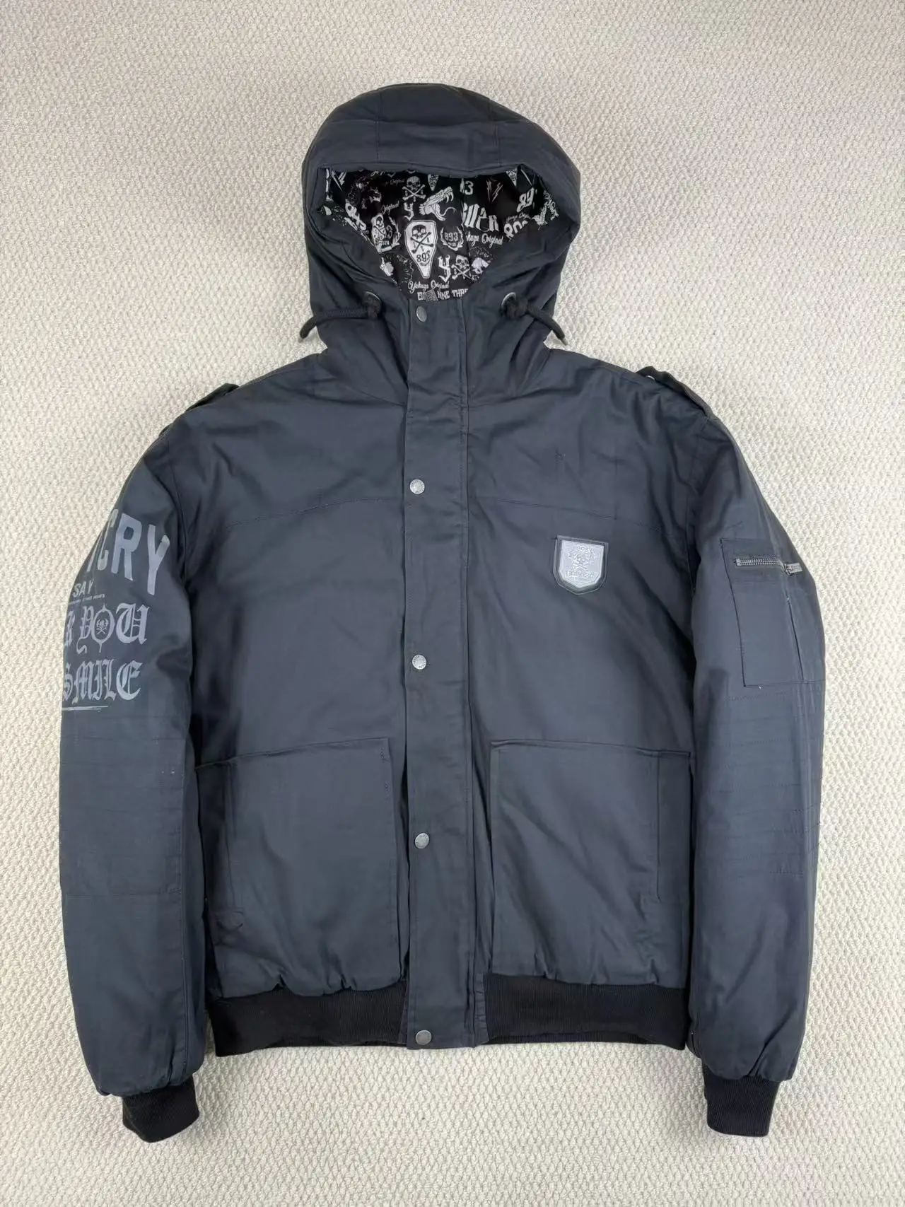 

Men's Winter Cotton Jaet Large Size Embroidered Hooded Coat Warmth Skull Brand Cotton Clothes Thiened Long Sve Zipper