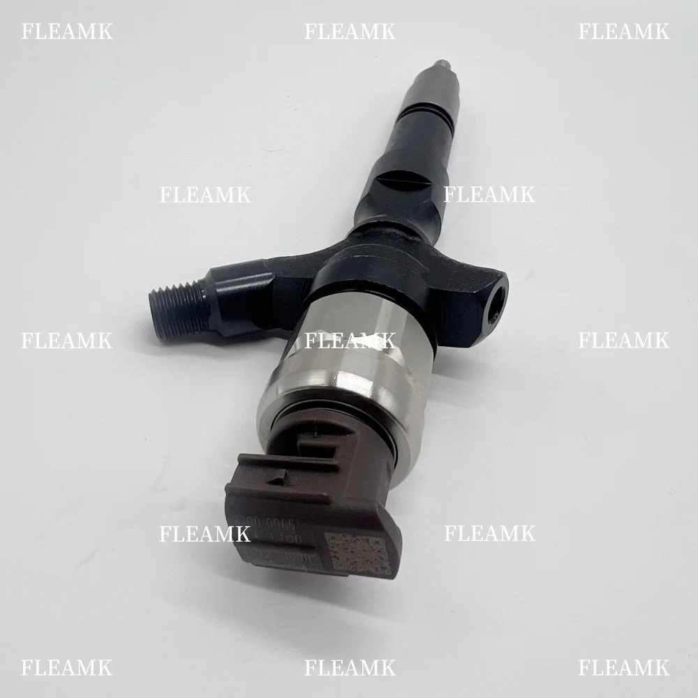 High Quality Diesel Common Rail Injector 095000-7030 23670-39185 for Hiace 2KD-FTV Hilux 1KD-FTV 2KD-FTV Land Cruiser 1KD-FTV