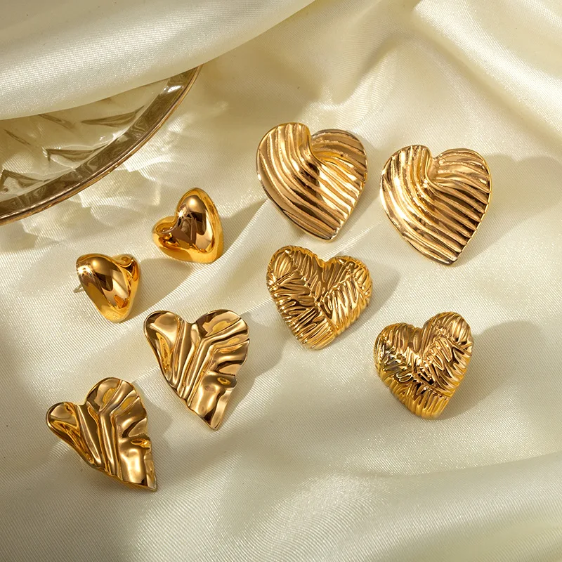 Keen-on Attractive Stainless Steel Metal Striped Heart Love Stud Earrings 18K Gold Color Plated Minimalist Jewelry Wholesale