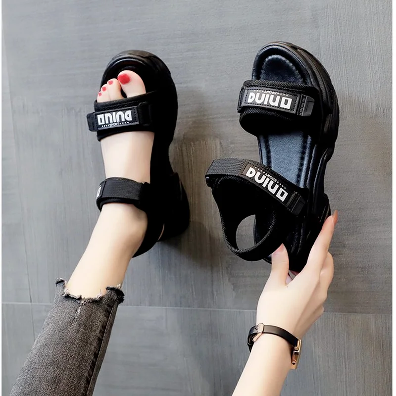 New Women Sports Sandals Ins Hot Sale Summer Student Female Sandals Women\'s Casual Shoes Designer Sandals Thick Flat Sandals