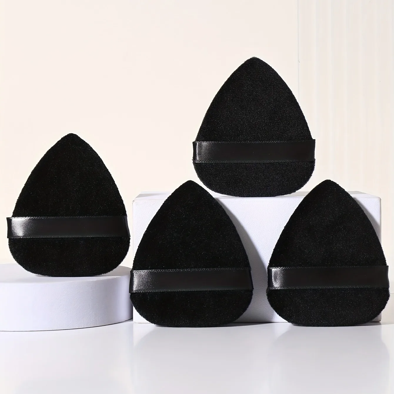 Piumino da cipria Waterdrop da 4 pezzi, soffi da cipria morbidi per trucco con cinturino, soffi da cipria in velluto per cipria sfusa