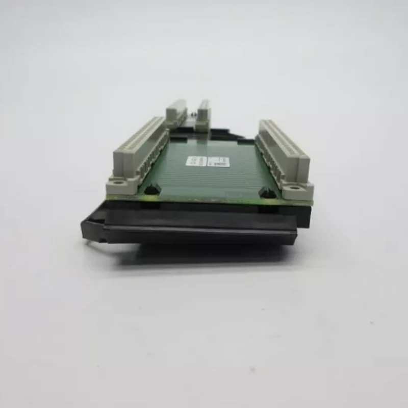 

6SE7090-0XX84-4HA0 6SE70900XX844HA0 6ES7288-2DE08-0AA0 6ES72882DE080AA0 New Original Module