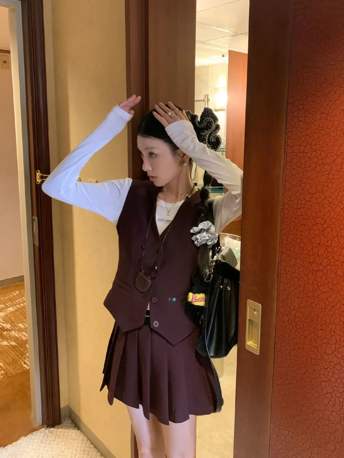 2025 New Autumn High-end Style Advanced Casual Blazer Suit Skirt  A-line Skirt+ Vest+ Pleated Skirt Three-piece Set for Women