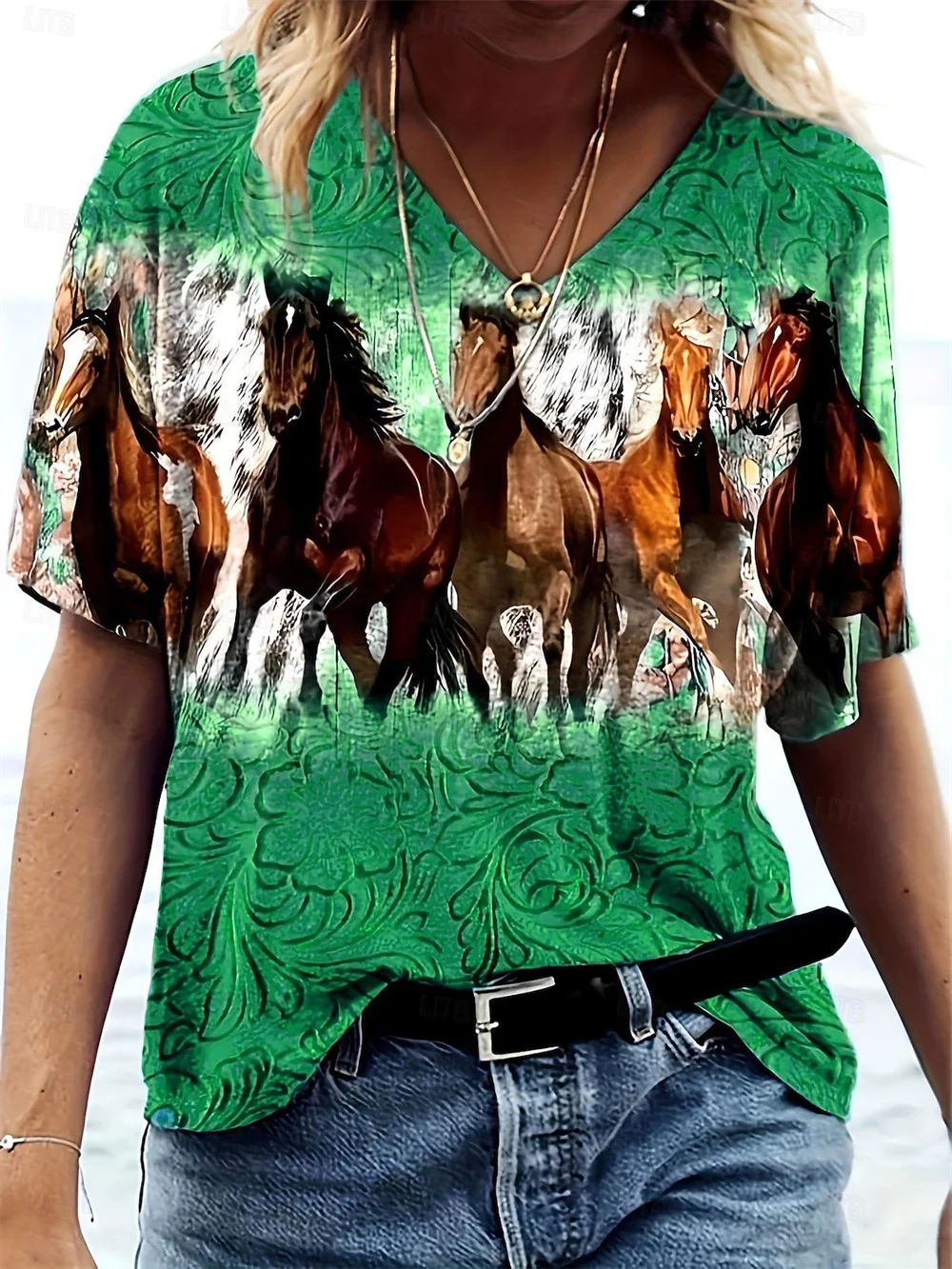 2024 Retro Women's T-Shirt Horse Fashion 3d Print V-Neck Original Design Short Sleeved Fashionable Top Shirt For Women Summer