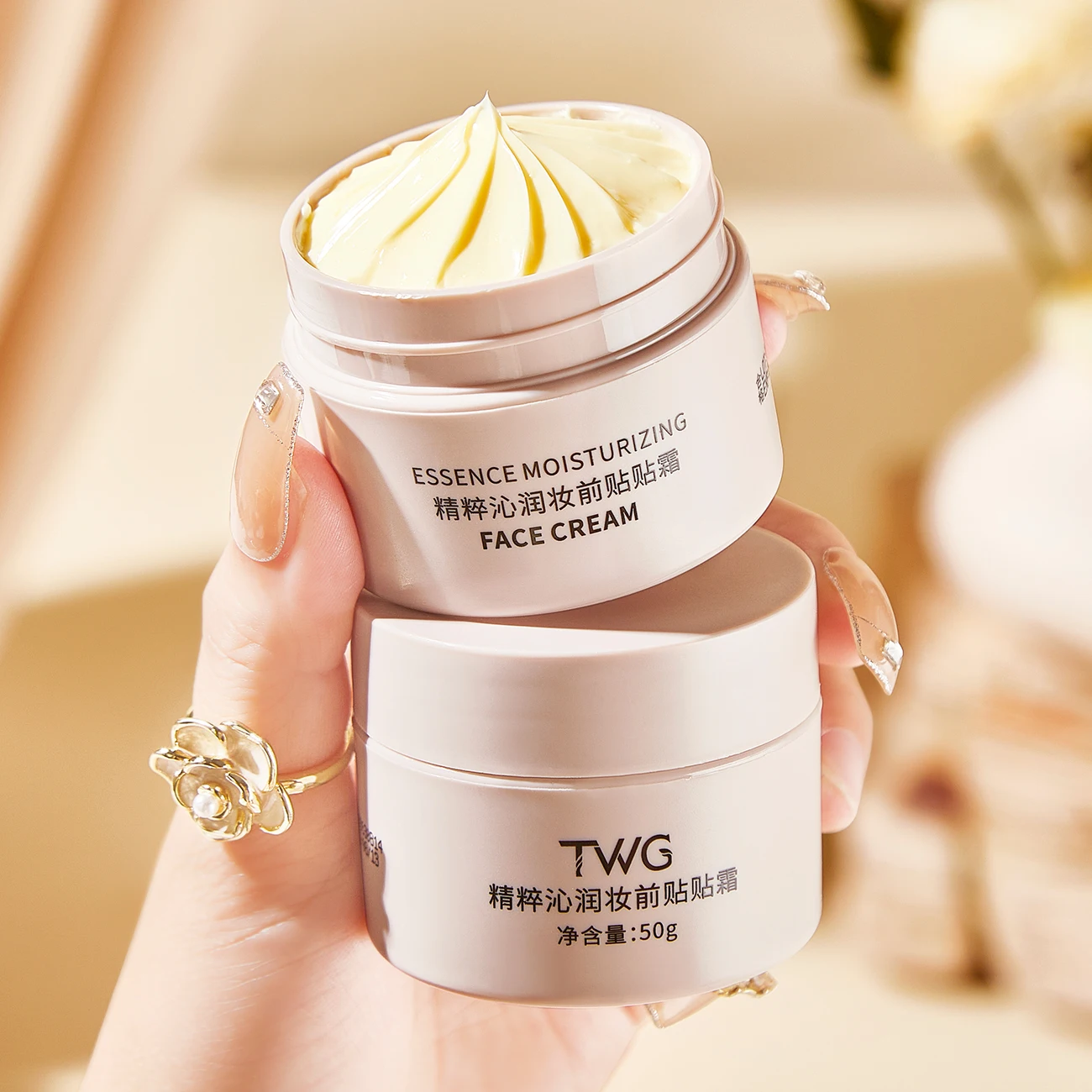 Apply the Cream Before Makeup, Moisturizing Foundation Cream - Lasting Moisturizing, Creating a Natural Foundation
