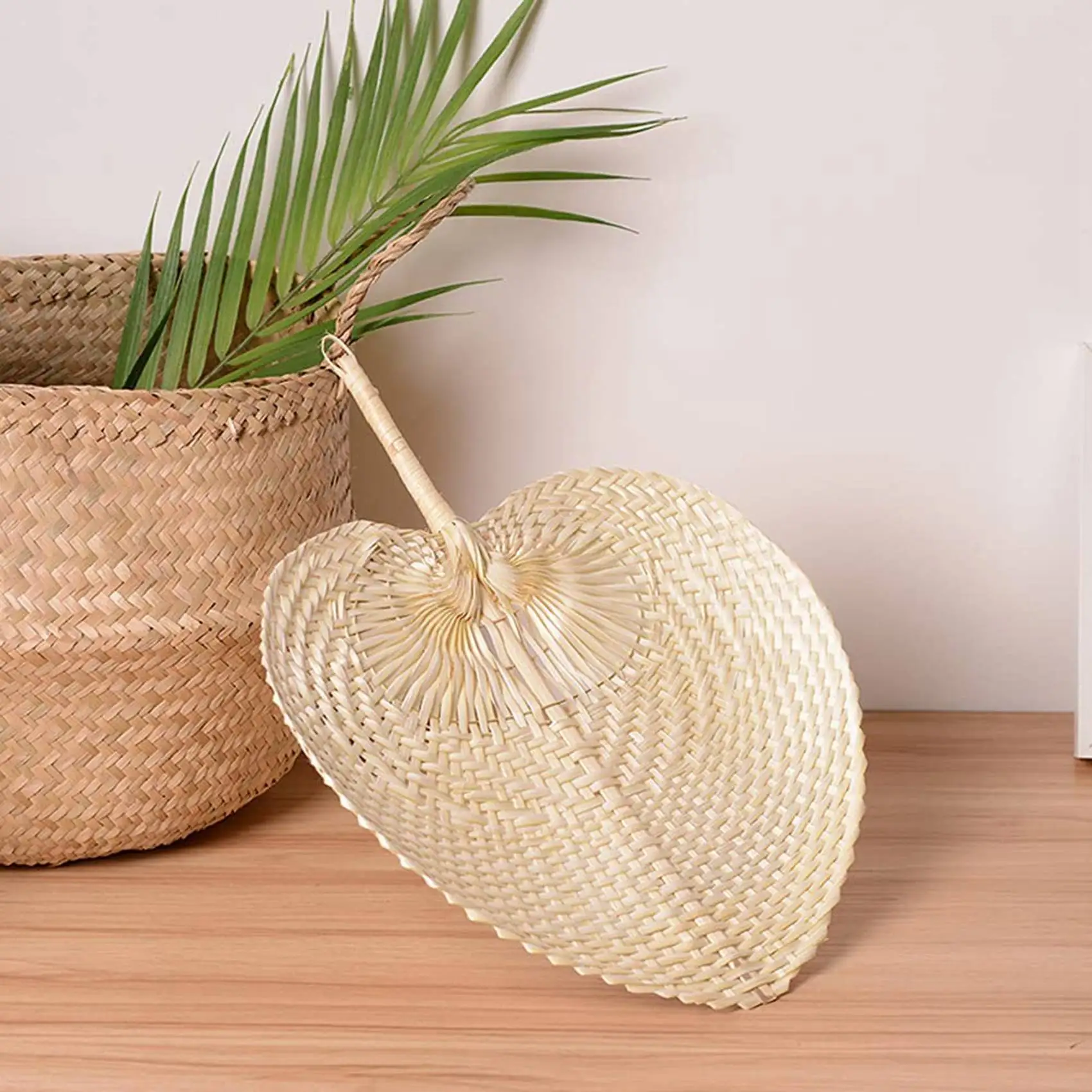 Customer Favorite Natural Handmade Straw Fan Hand-Woven Palm Leaf Hand Woven Summer Cooling Mosquito Repellent Hand Fans Farmhou