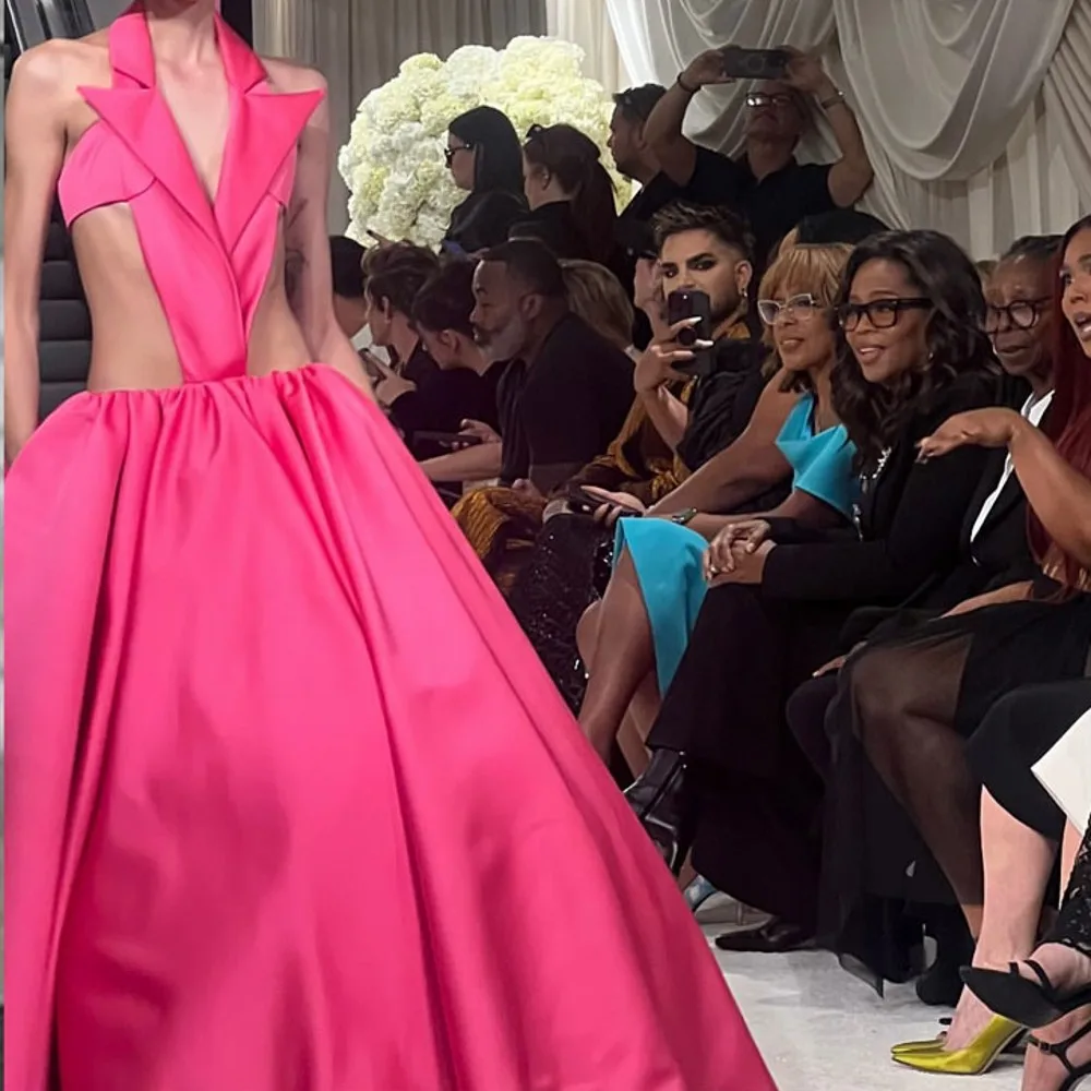 Sexy rückenfreie Damenkleider, sexy tiefer V-Ausschnitt, Ausschnitt-Sets, Damen-Partykleider, einzigartiges Design, Promi-Geburtstagskleider