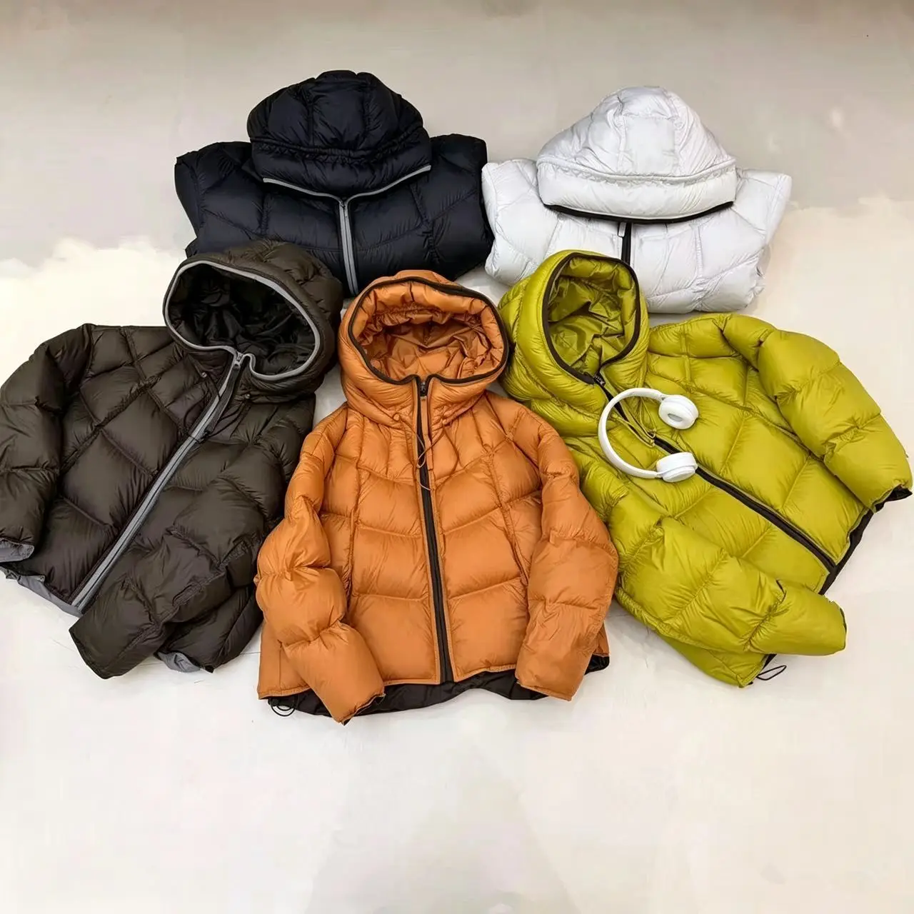 2026 Winter Women's Down Jacket European Contrast Loose Windproof Jacket