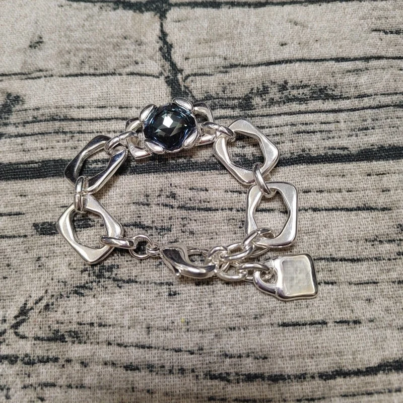 

2026 new best-selling fashion trend blue gemstone bracelet, suitable for girls' jewelry accessories