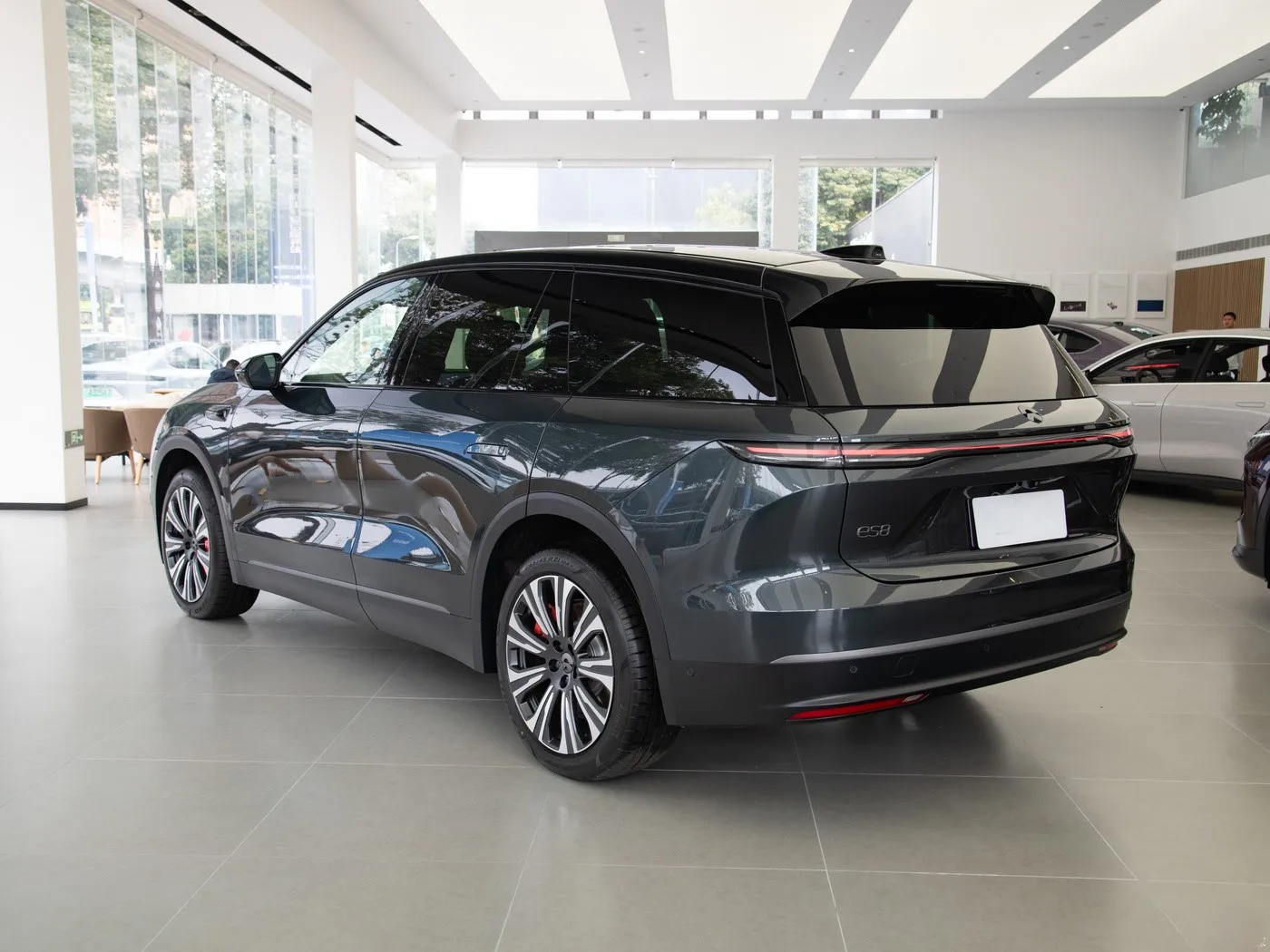 2024 The Most Sold NIO ES8 75kWh100kWh Electric Vehicles Pure Electric Luxury SUV New Energy Vehicles New and Used Cars for Sale