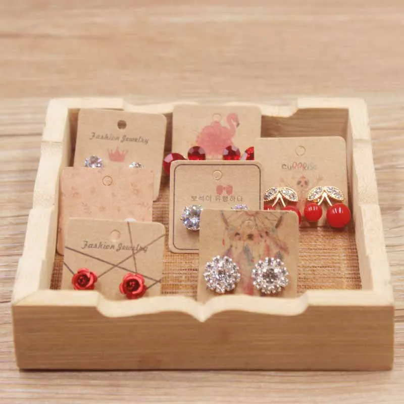 100 buah 3x3cm kertas Kraft kancing telinga menggantung Tag tampilan perhiasan kartu anting kertas Kraft Tag Ear cincin kertas gantung Tag harga