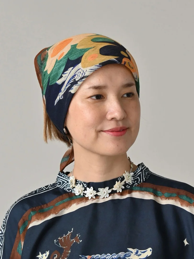 

Comfortable Breathable Retro Japanese Style Square Scarf Versatile Casual Illustration Oil Painting Print Headscarf for Women
