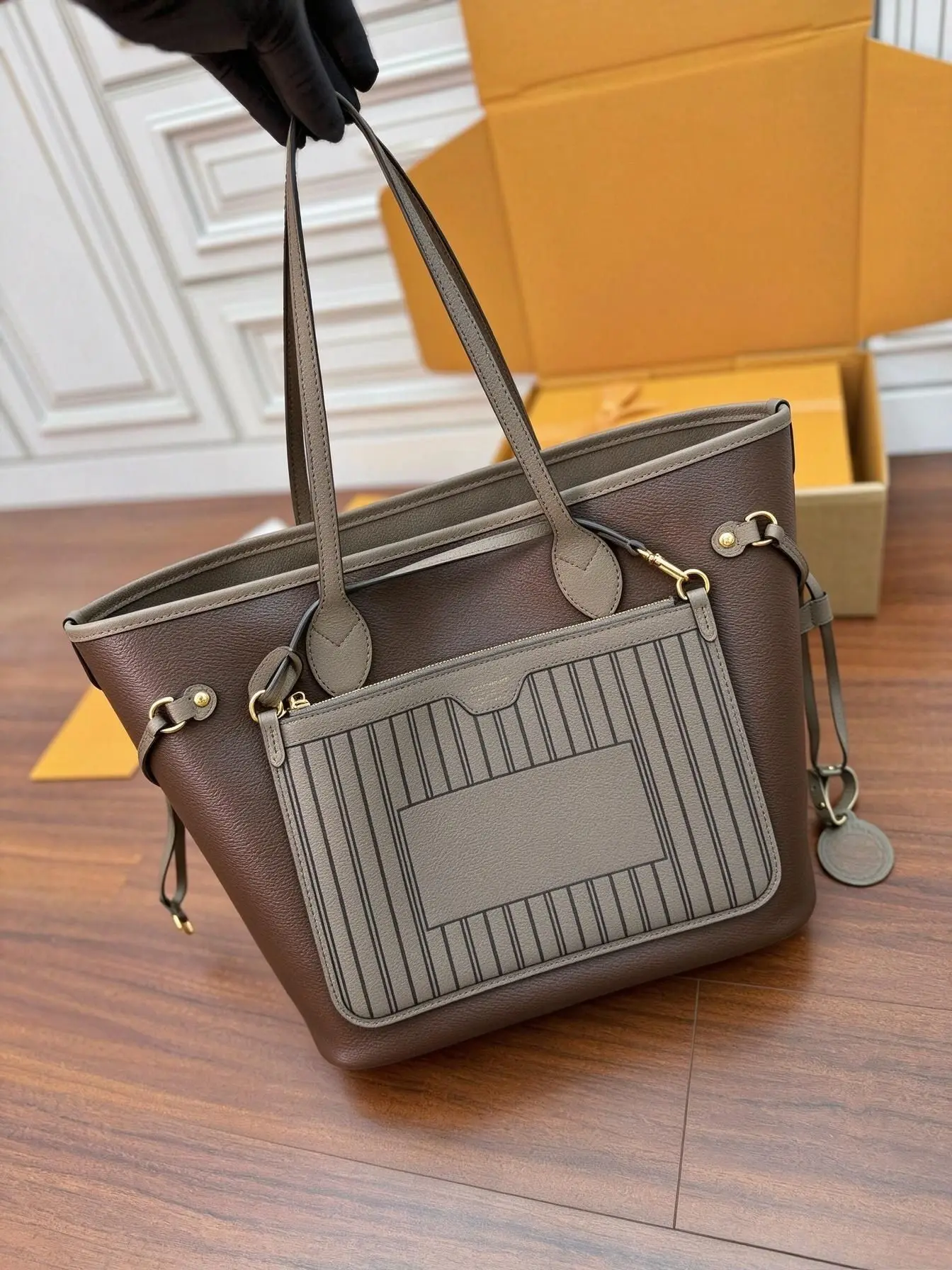 Women Large Capacity Tote Bag PU Leather Shoulder Handbag With Detachable Striped Small Pouch Adjustable Side Drawstring Daily Commuter Bag