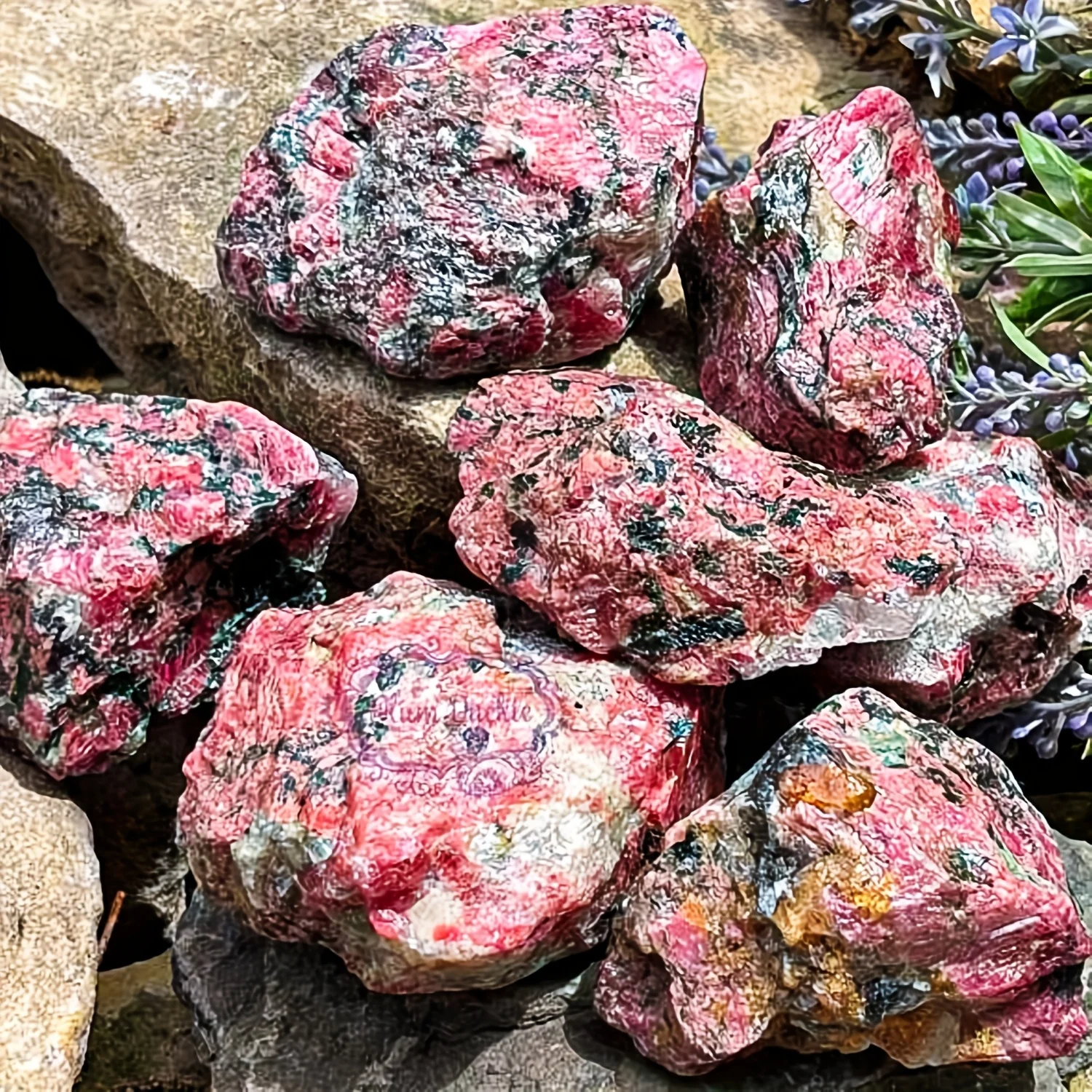 One random piece of high-quality natural red quartz and white transparent crystal symbiotic rough stone, red quartz heartstone