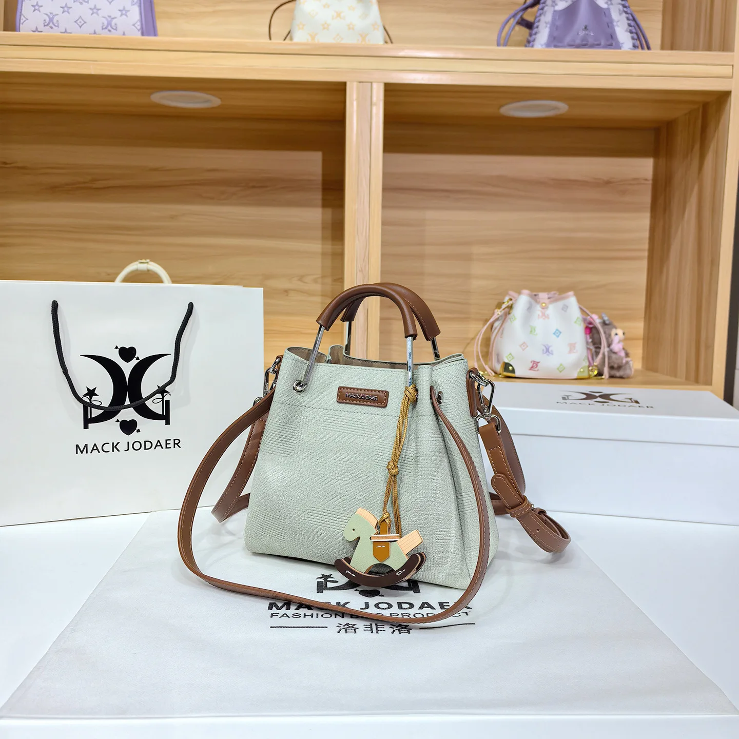 

Luxury Vintage Minimalist Diaper Bag For Women Elegant Designer Leather Large Capacity Stylish Fashion Shoulder Bag