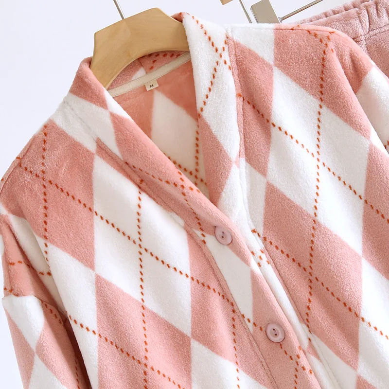Traje de pijama japonés de otoño e invierno para parejas, ropa de dormir gruesa de franela con cuello en V de dos piezas para el hogar para hombres