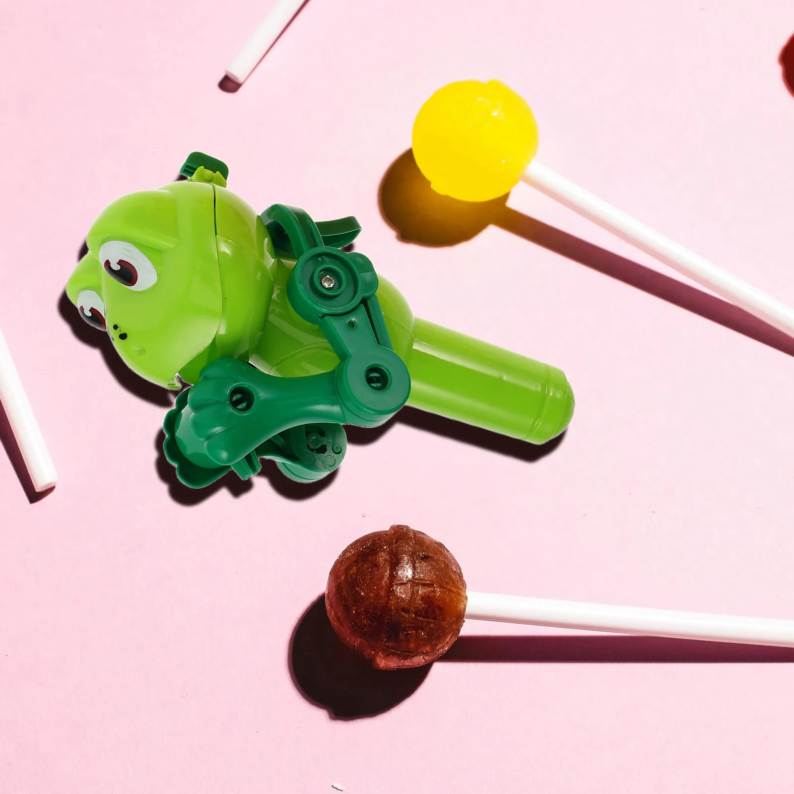 

3 Pcs Lollipop Robot Frog Candy Toy Kids Machine Creative Design Storage Fun Children Birthday Party Decorations