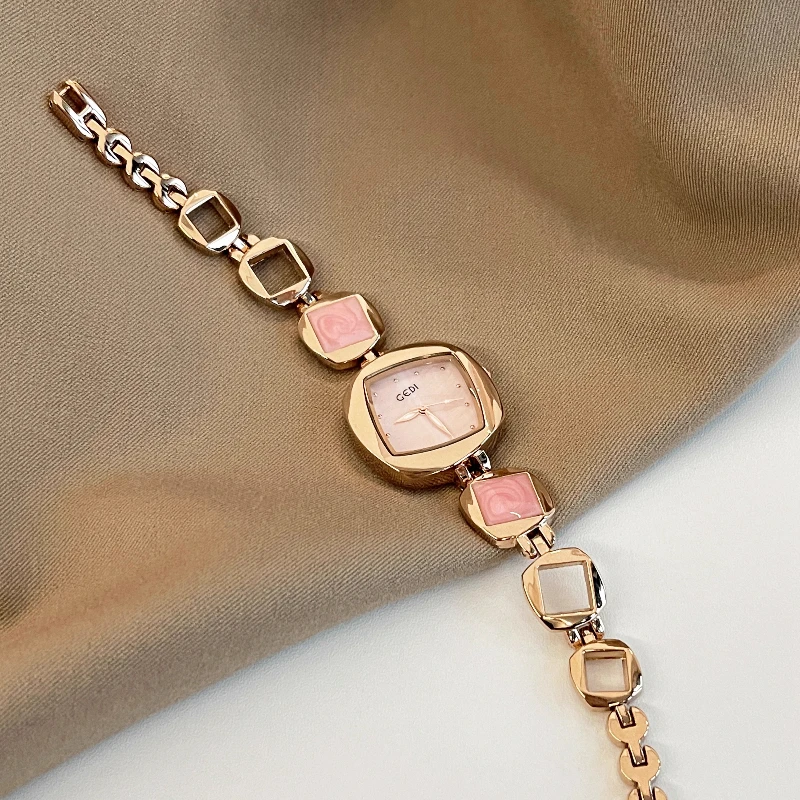Simple classic trend women's watch light luxury elegant niche waterproof 2025 new quartz watch birthday gift