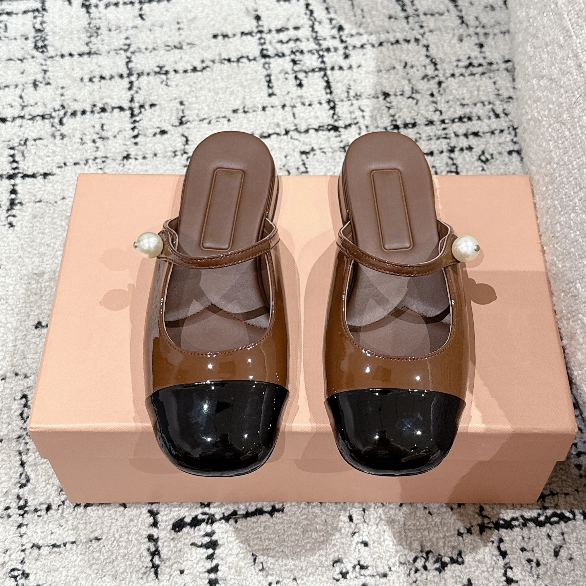 SHIYUNJIN 2025 New Arrival Spring Patent Leather Round-Toe Mix Colors Mary Janes Beach Slides Mules Outdoor Slippers Zapatos De