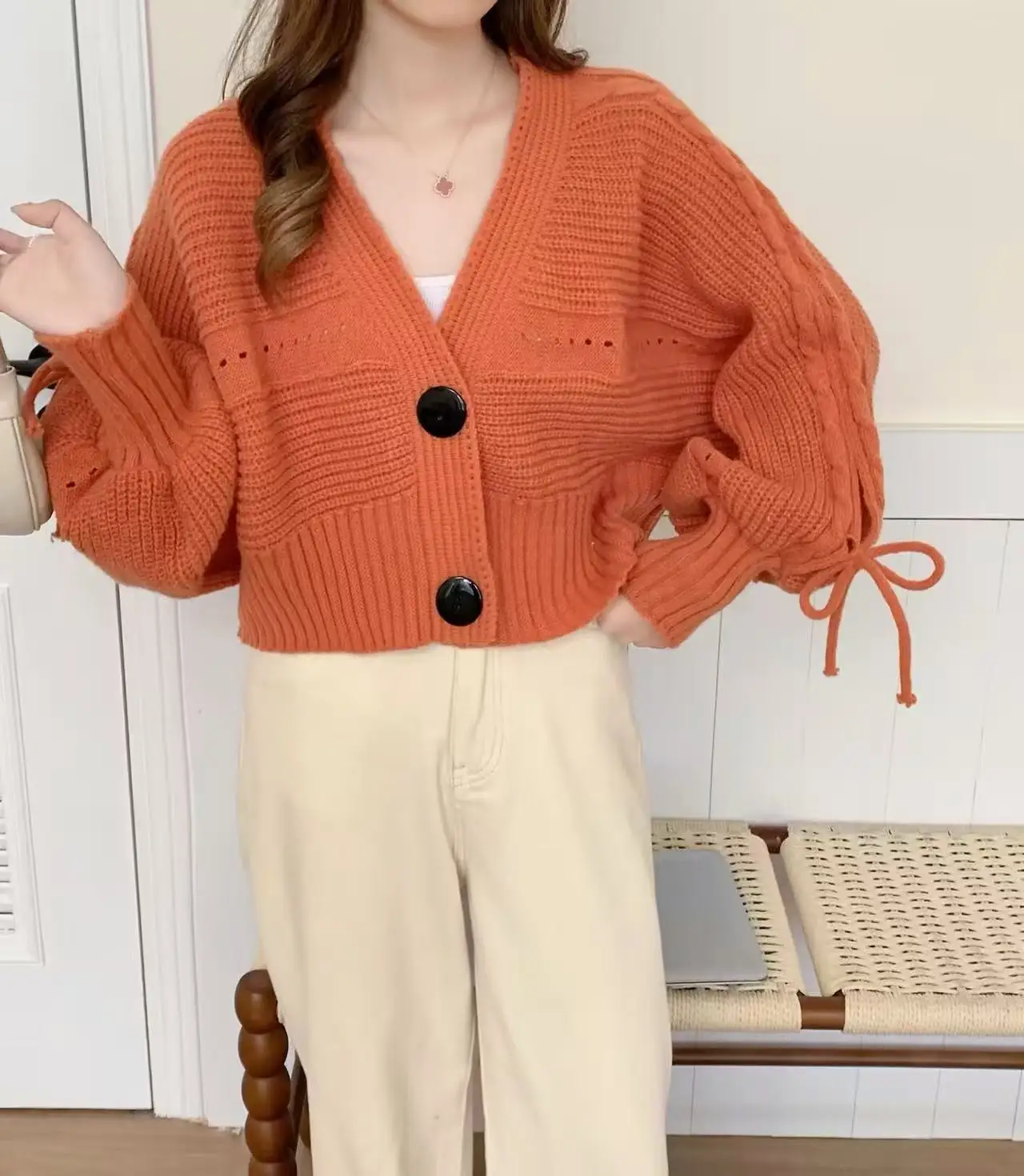 

Женский кардиган, свитер с бантом, большая пуговица, укороченная вязаная куртка с v-образным вырезом, Boxy Fit, корейская мода, повседневная женская осень-зима