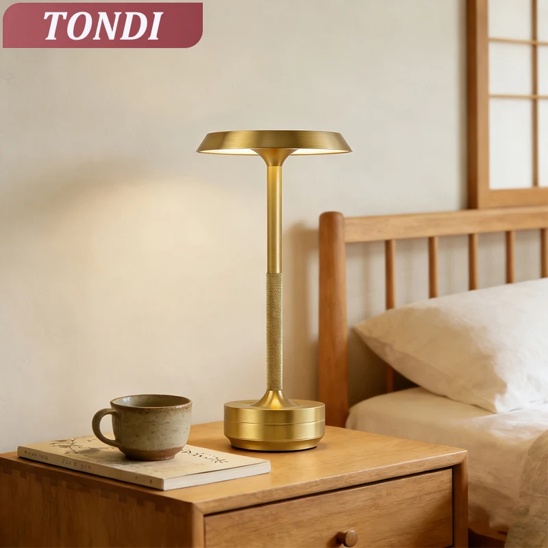 LED-Tischlampe USB-Aufladbar Gold/Schwarz Kabellose Nachtleuchte mit Berührungssensor für Schlafzimmer, Bar, Esszimmer Aluminium-Schreibtischlampe