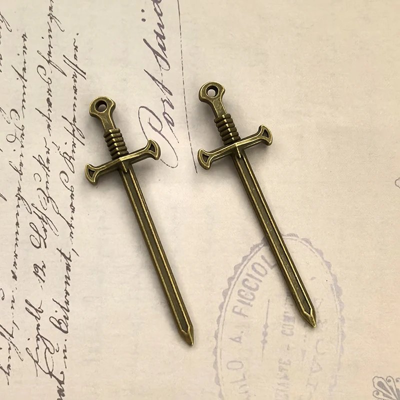 10 قطعة سبائك السيف الأسود البرونزية القديمة السحر 55x16 مللي متر أنيمي الصليب السيوف قلادة DIY بها بنفسك ل قلادة المفاتيح صنع المجوهرات