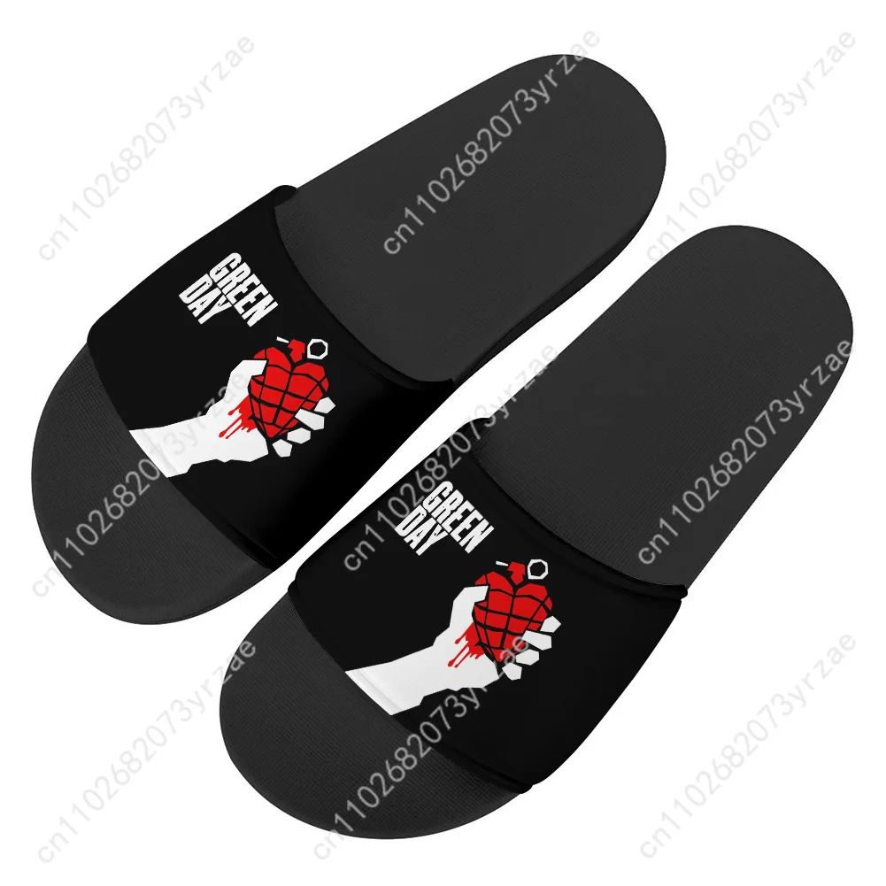 اليوم الأخضر الوجه يتخبط النعال المنزل رجل إمرأة مراهق الأسرة النعال الحمام بركة موضة صندل كاجوال أحذية ماء مخصصة