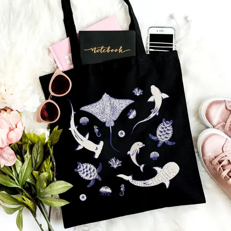 Minimalist Sea Shell Print Canvas Tote Bag - Black Nautical Aesthetic Reusable Shoulder Bag, Durable Handbag for Beach Lovers