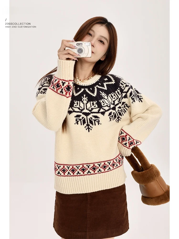 

Fce round Ne Knitted Sweater Women's Slim Fit Versatile Color Autumn Warm Long Sve Bubble Texture Light Beige