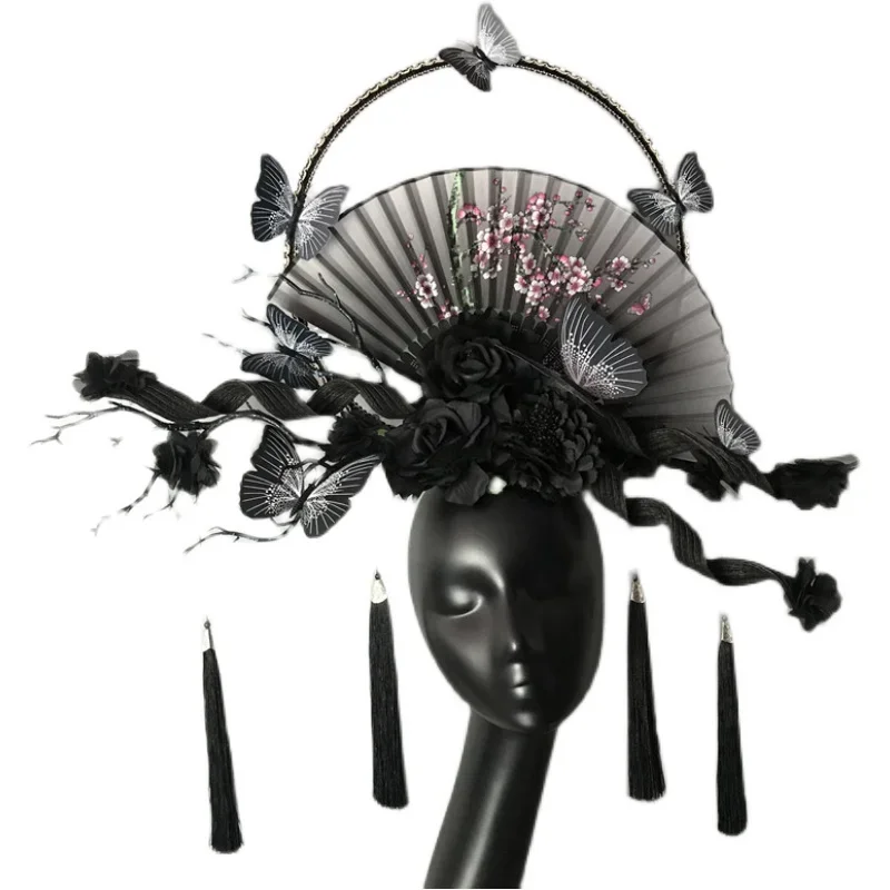 

2026 Black mysterious cheongsam, stage makeup creative styling, personalized fringed fan headdress, one piece