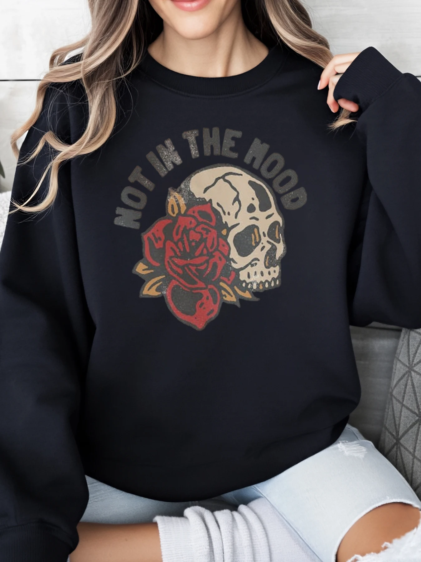 

Толстовка с черепом и розой «Не в настроении» на Хэллоуин, женская повседневная одежда, черная, больших размеров