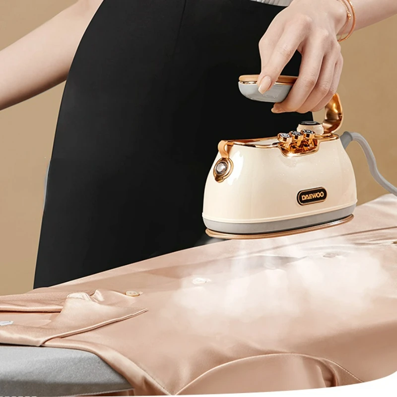 Hand-held Hanging Ironing Machine Household Disinfection Steam Iron for Clothes Portable Foldable Ironing Clothes Electric Iron