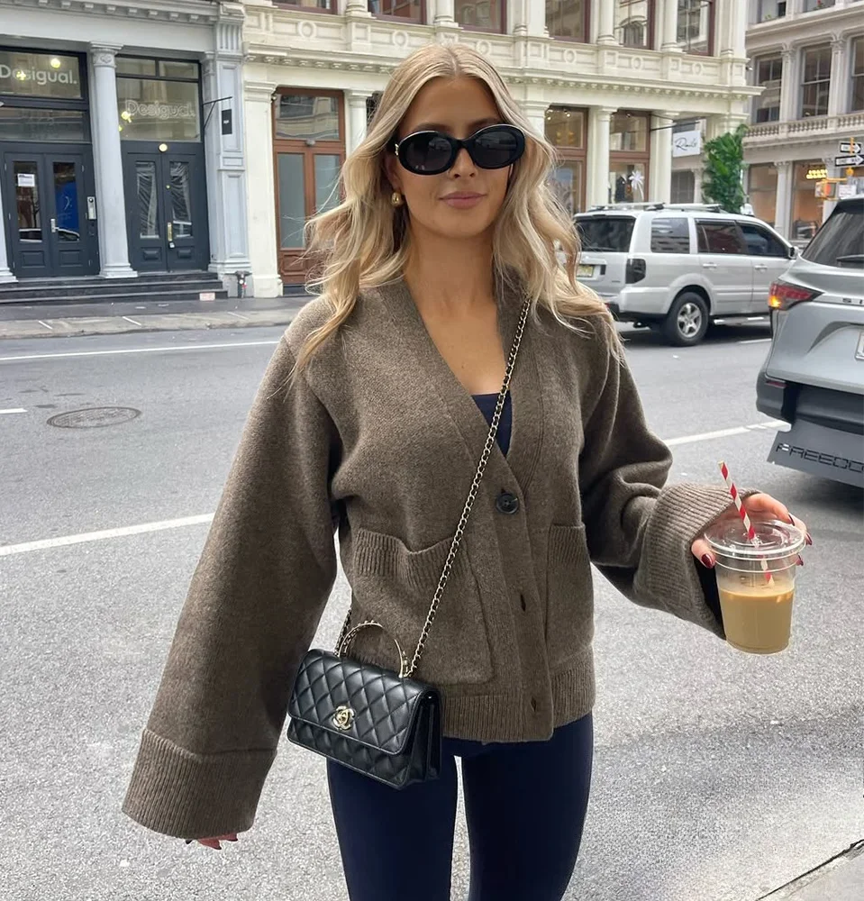 

KONDALA-Женский повседневный вязаный кардиган с v-образным вырезом и пуговицами, свитер, кардиган, новинка 2025 года, модный весенне-осенний простой универсальный коричневый кардиган