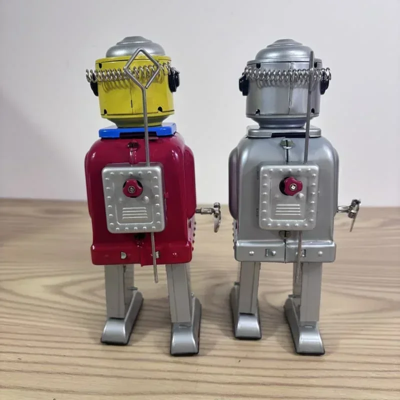 Kolekcja dla dorosłych Retro nakręcana zabawka metalowa figurka cyna czerwony srebrny robot mechaniczny mechaniczny mechaniczny model zabawkowy prezent dla dzieci