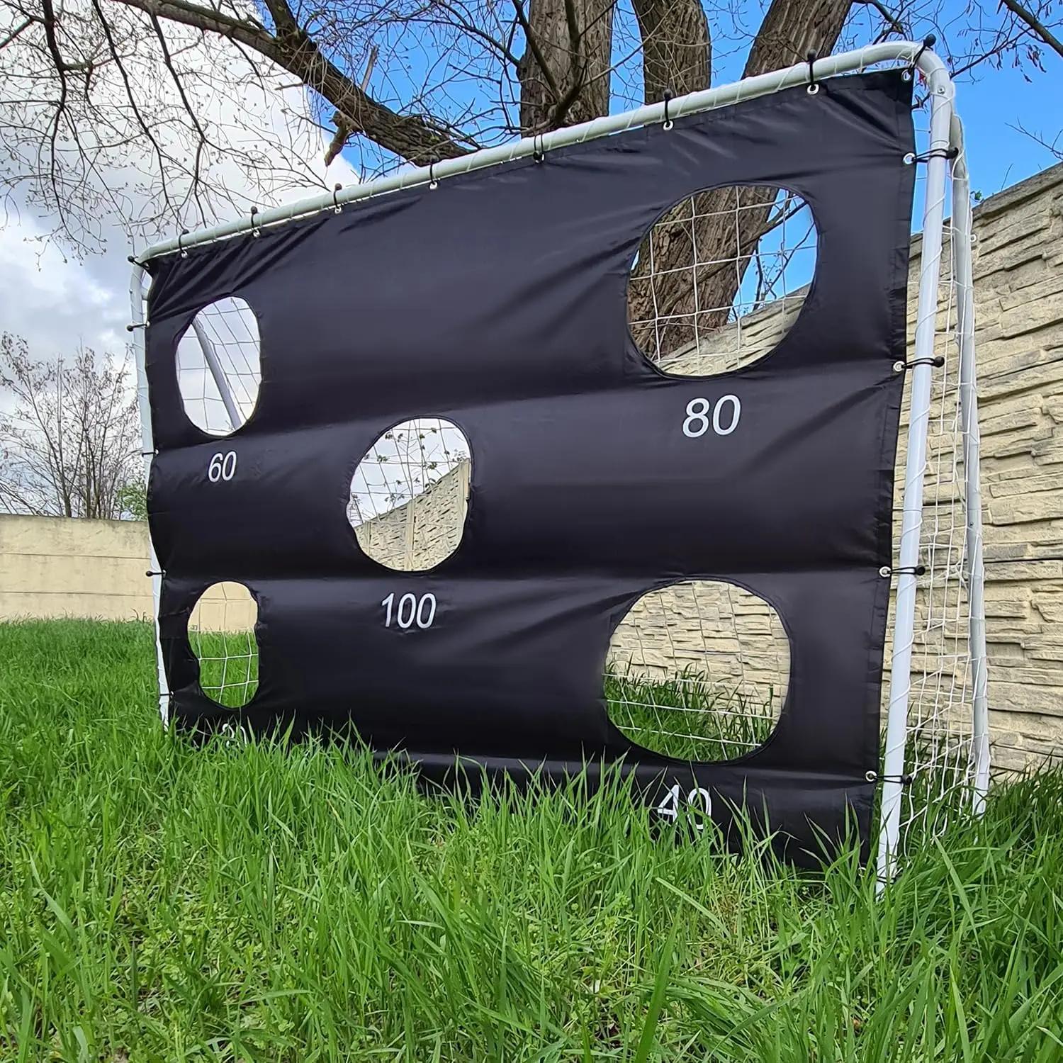 But de football 2-en-1 pour enfants avec rebondisseur et filet de cible, 240x170cm, but de football extérieur résistant aux intempéries avec filet en polyester 5 couches, picots de fixation au sol et crochets en U, montage facile pour l'entraînement en jardin