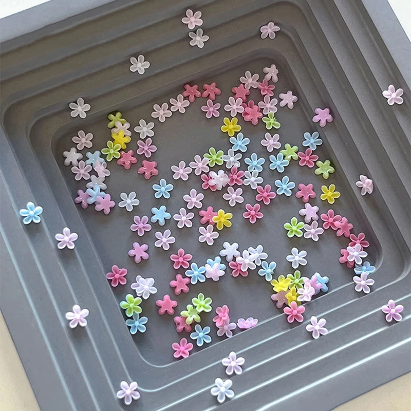50Pcs สีสัน Frangipani เล็บ Charms 3D ห้ากลีบดอกไม้ตกแต่งสําหรับ DIY กดบนเล็บเล็บ Embellishments