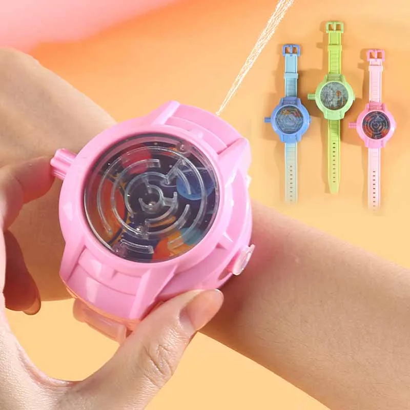 Children's Fun Maze Squirting Watch a Key to Press the Water Out of the Mini Squirting Toys Novelty Pranks Shooting Water Toys