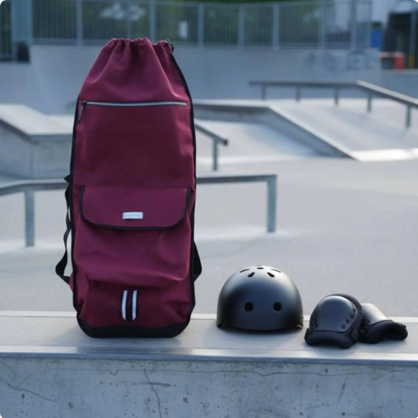 Longboard backpack, multifunctional skateboard bag made of canvas with