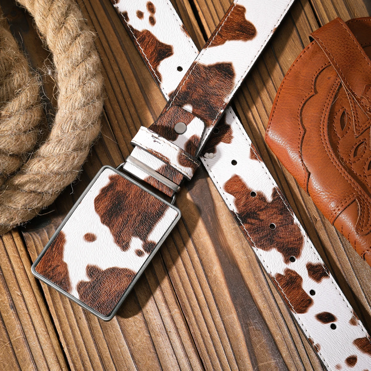 Ein lässiger und retroer Gürtel, ein Taillenaccessoire für Kleidung im Western-Stil, Metallschnalle, PU-Gürtel, geeignet für Männer und Frauen. – Detail 12