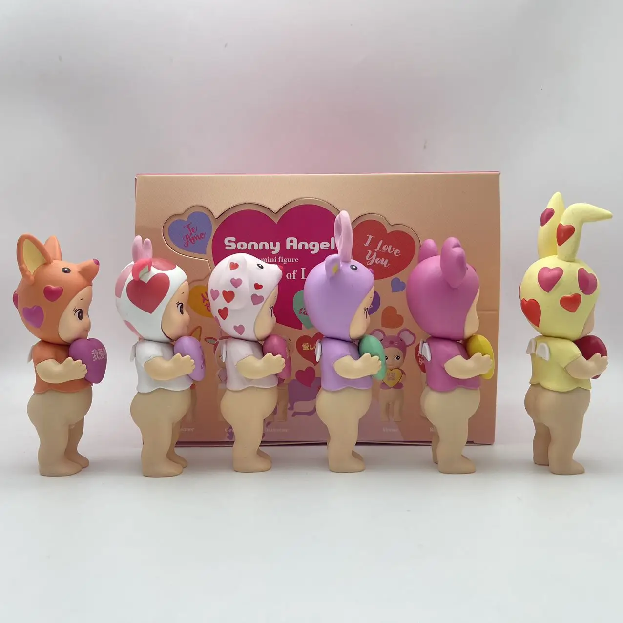 Replica di mini figure di Sonny Angel Messaggio della serie Love Ti amo Scatola cieca 6 pezzi Ornamenti Ventole di bambole Regali per festival a sorpresa
