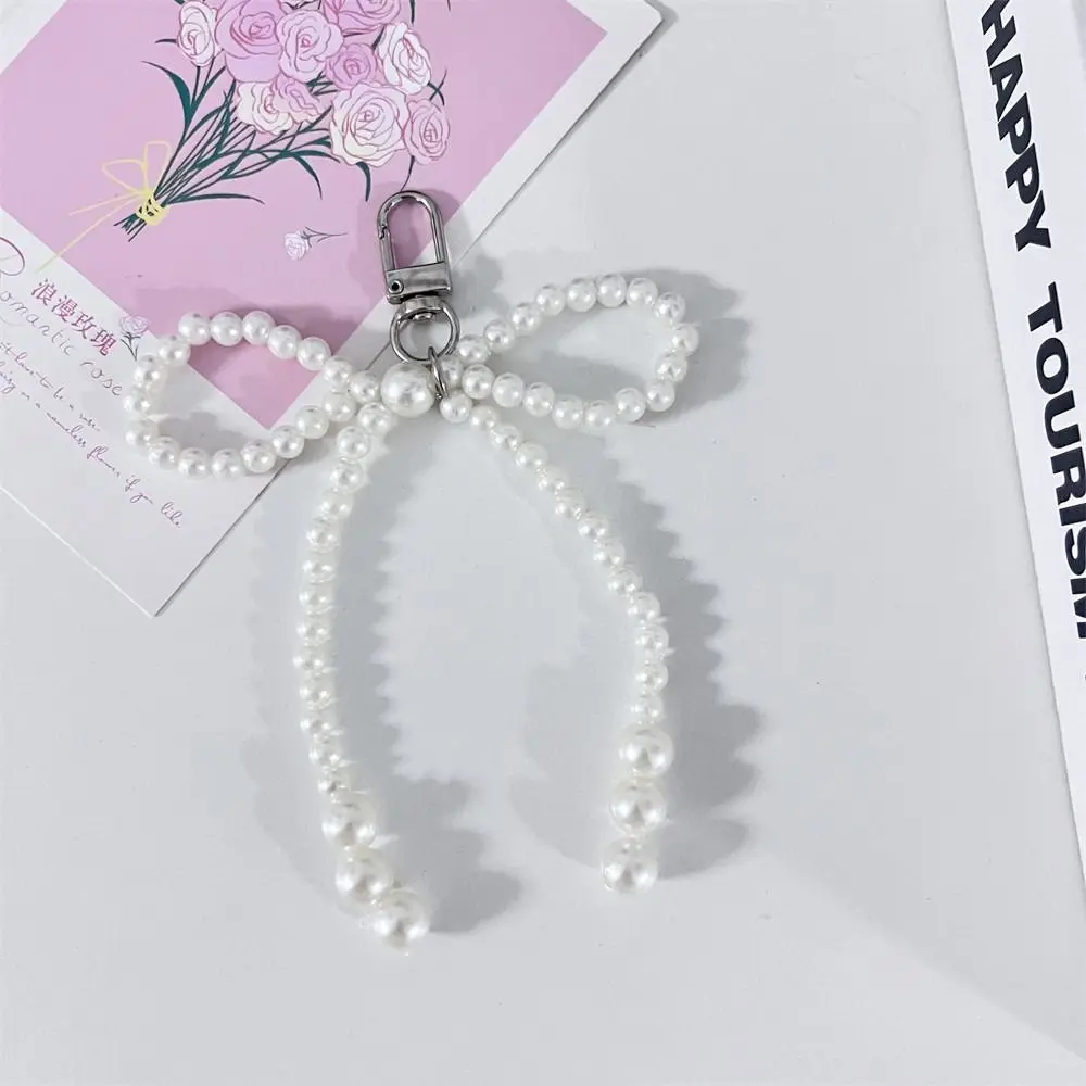 Exquisite Lightweight Pearl Pendant Beaded Gifts Heart Keychain Heart Shaped Bag Pendant