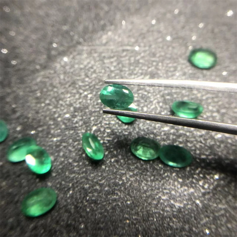 

YULEM VVS High Quality 4x6mm and 5x7mm and 6x8mm Natural Emerald for DIY Jewelry