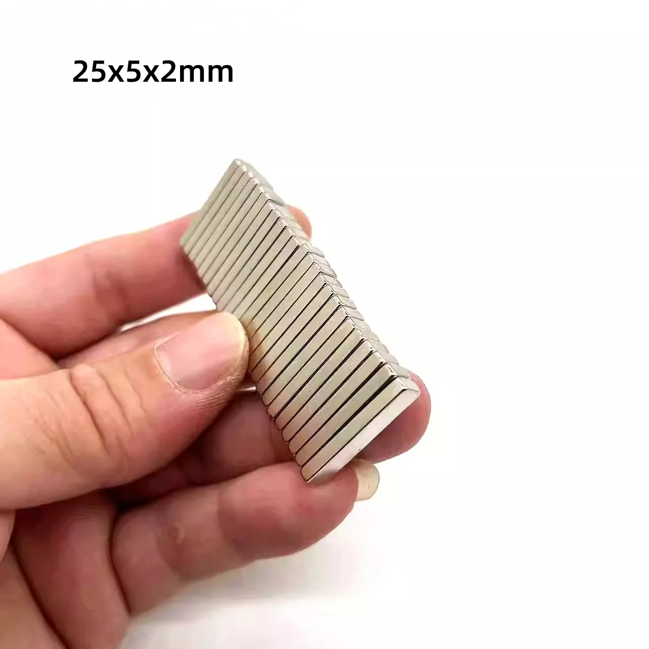25x5x2mm Square Magnets: Perfect for Fridges, Organizing Office Documents, and DIY Projects 25x5x2mm