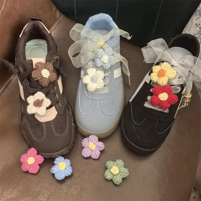 Knitted Flower Shoe Lace Charm Multicolor Cute Yarn Premium Lightweight Sneaker Accessory for Women Versatile Decorative Clip