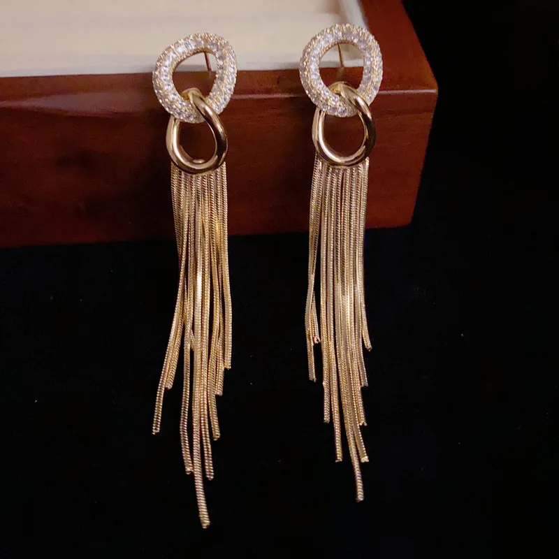 brincos-longos-com-franjas-e-fivela-redonda-de-zirconia-micro-incrustada-vintage-para-mulheres-joias-de-orelha-luxuosas-elegantes-com-personalidade-e-versateis