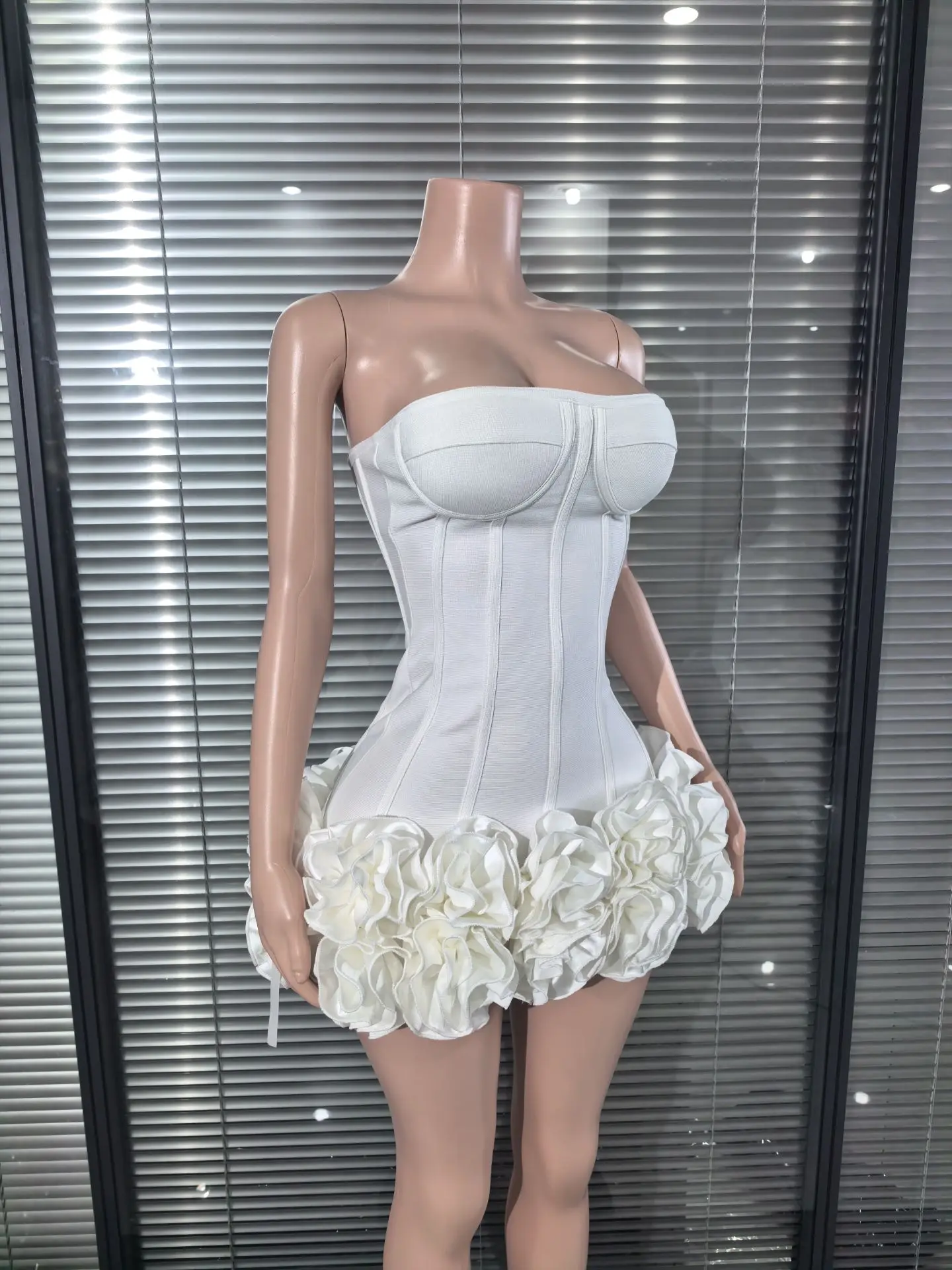 Wit Zwart Vrouwen Sexy Strapless Volledige Bloemen Bodycon Mini Bandage Jurk Verjaardagsfeestje Mode Kerstavond Feestjurk