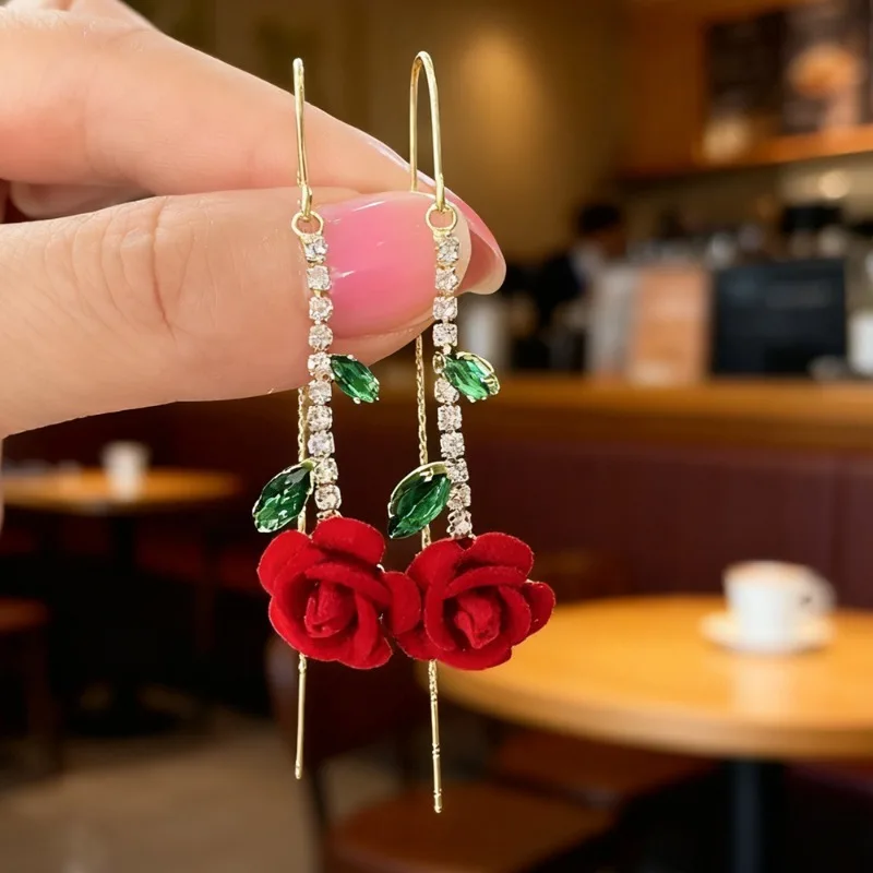 2pcs Fashion Elegant Rose-Shaped Earrings Creative Design Ear Accessories Perfect Women Wear Daily Banquets Parties Gift Friends