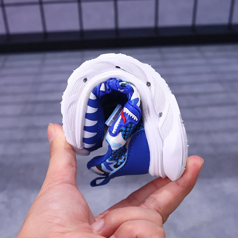 LED Kinder Niedliche Cartoon-Sneaker für Jungen, Lässige Kinderschuhe, Mädchen Atmungsaktive Mesh-Leuchtschuhe, Beleuchtete Babyschuhe – Detail 16