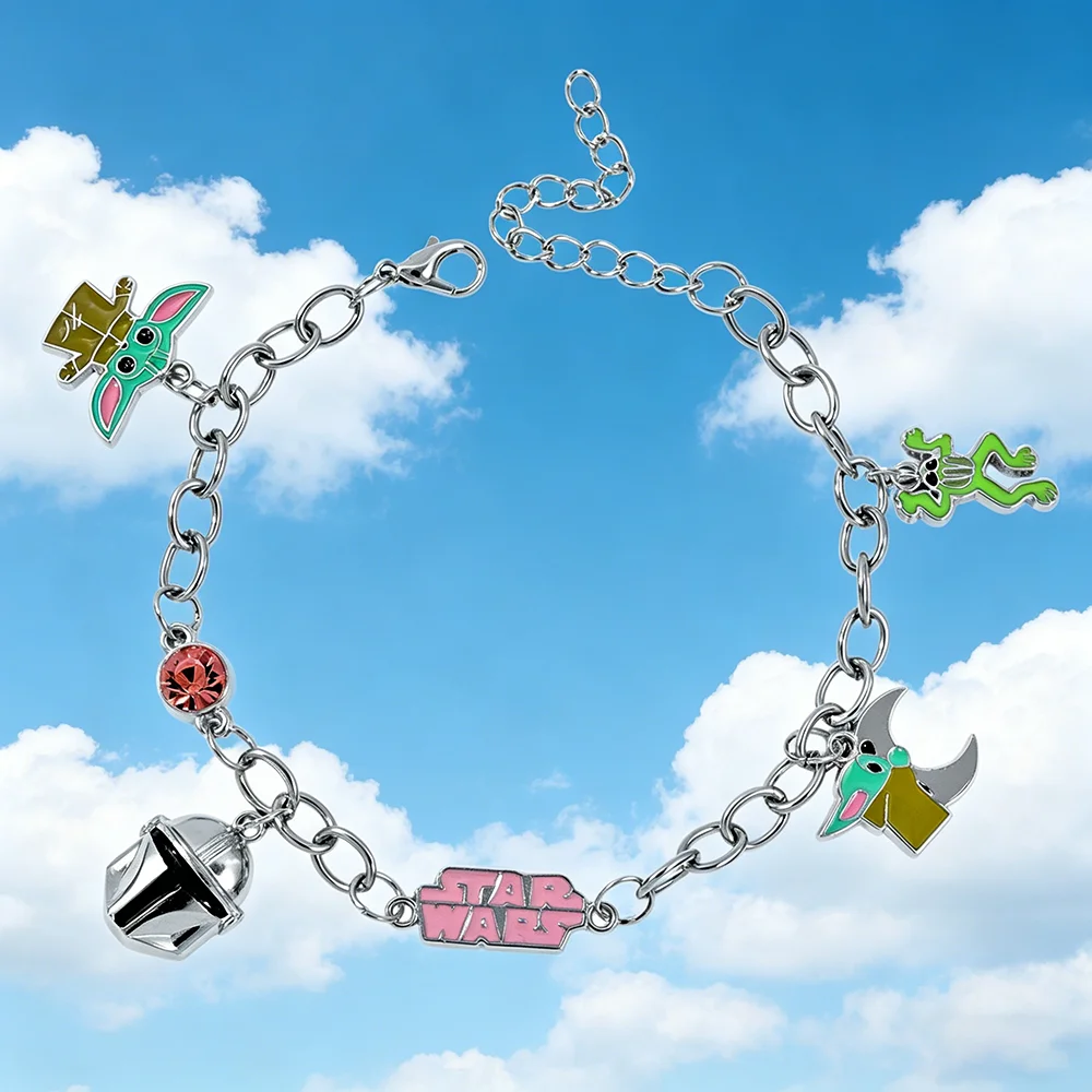Pulsera con Dije de Grogu de Star Wars Mandalorian - Plateada, Regalo para Fans, Accesorio de Ciencia Ficción, Regalo de Cumpleaños